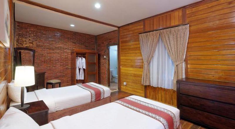 Jambuluwuk Convention Hall & Resort Batu Batu  Room photo